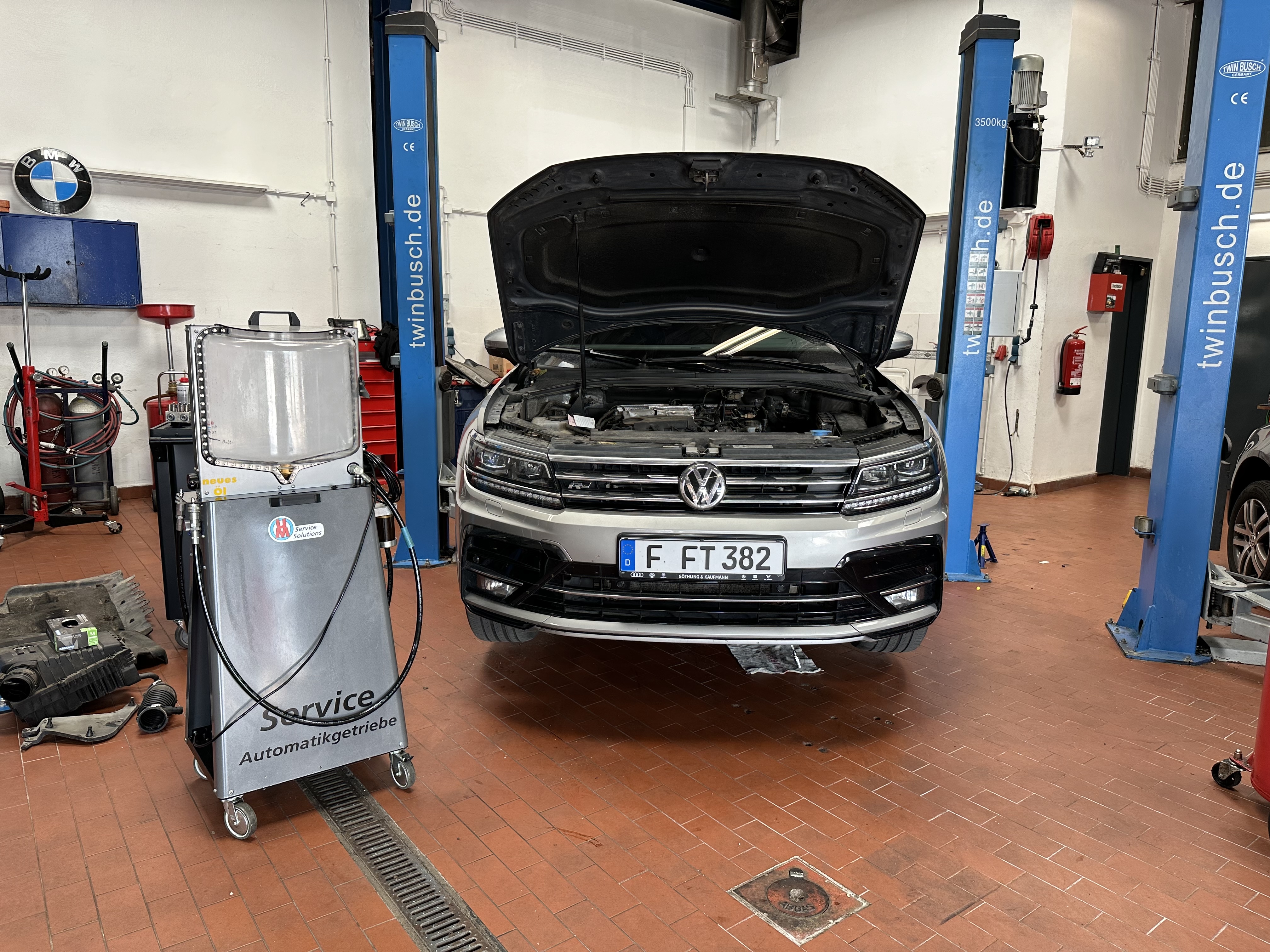 Neues Getriebeöl, Ölwanne und Filter sowie Grundeinstellung nach Herstellervorgabe